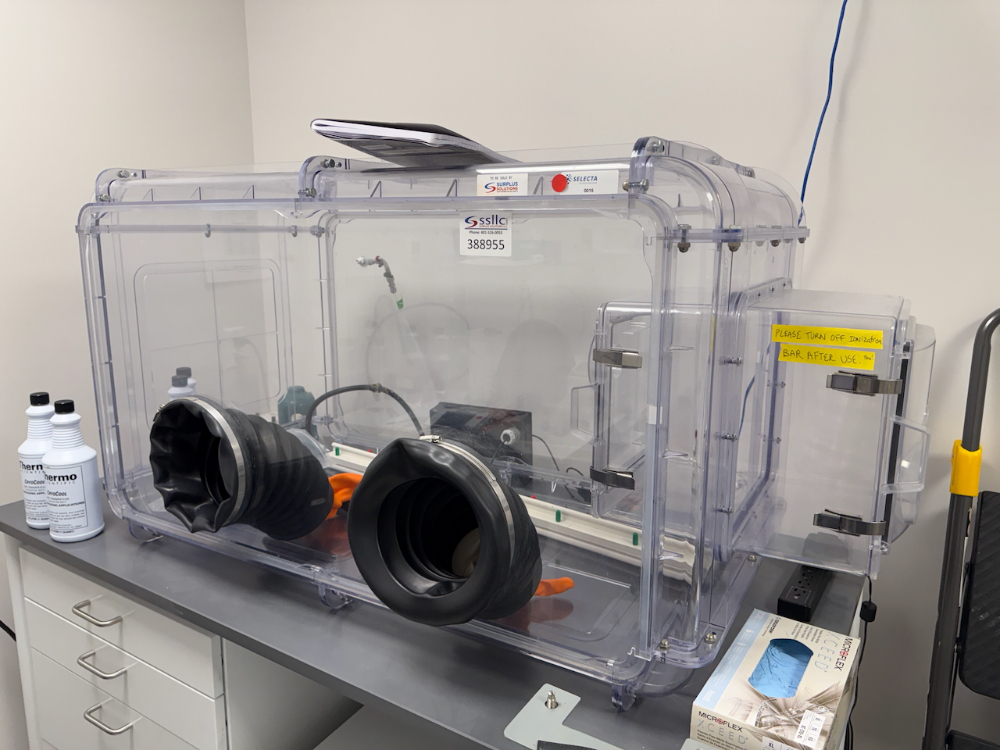 Image of Glovebox